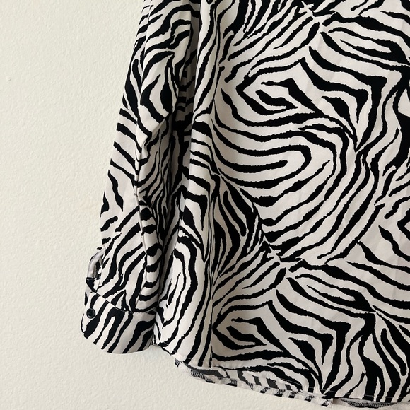 Zebra Button Down Dress - Picture 8 of 10